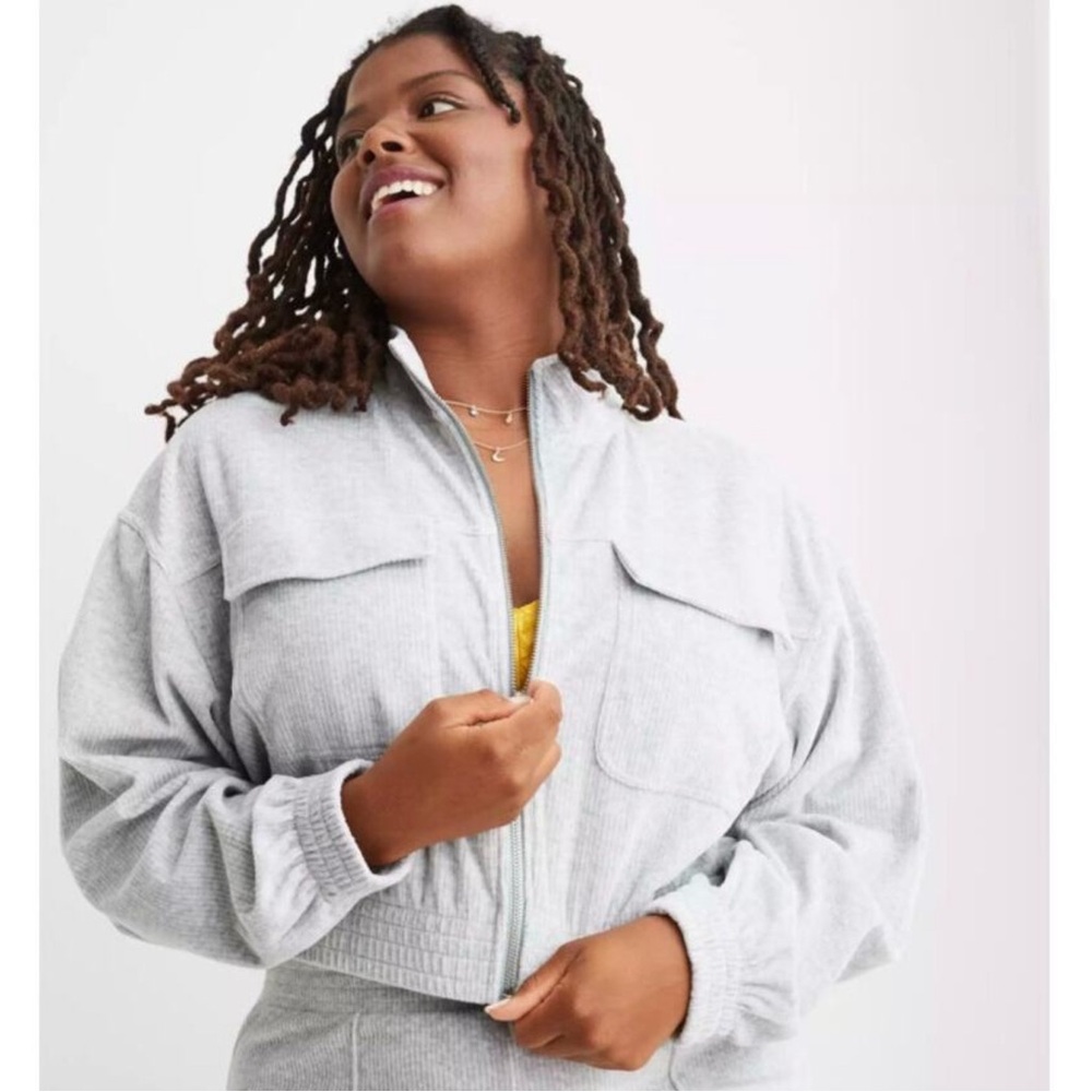NWT Aerie Groove On Velour Corduroy Cropped Zip Up Jacket